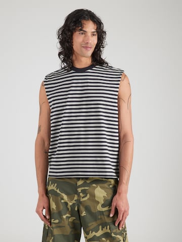 WEEKDAY Shirt in Black: front