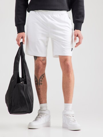 Nike Sportswear Regular Housut värissä valkoinen: etupuoli