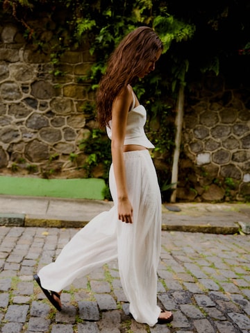 Bershka Wide leg Trousers in White