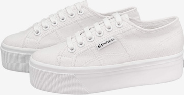 Sneaker low 'Lena Gercke' de la SUPERGA pe alb