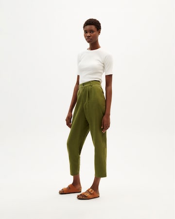 regular Pantaloni con pieghe 'Rina' di Thinking MU in verde