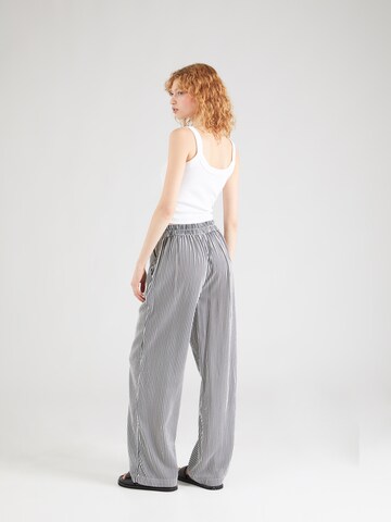 VERO MODA Wide leg Pants 'VMBUMPY' in White