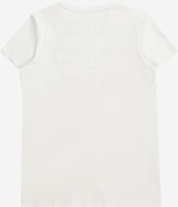 T-Shirt GUESS en blanc