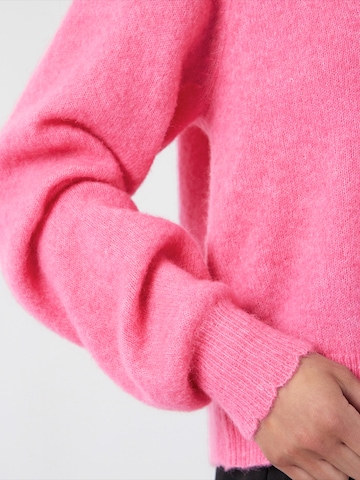 YAS Trui 'YASJOHI' in Roze