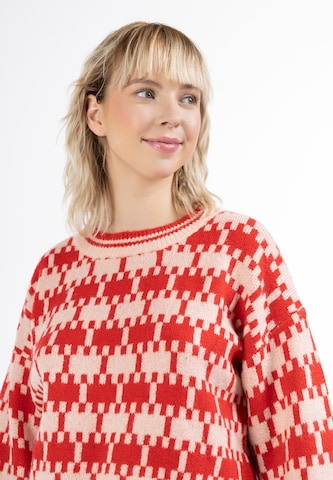 MYMO Sweater in Red