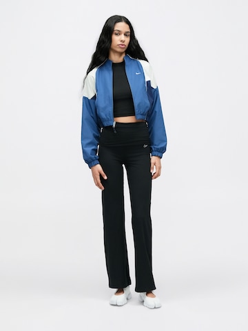 Nike Sportswear Расклешенный Штаны в Черный