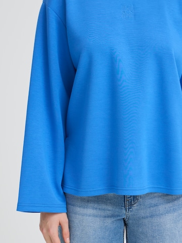 Tricou 'IHCOZY' de la ICHI pe albastru