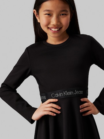 Calvin Klein Jeans Kleid in Schwarz