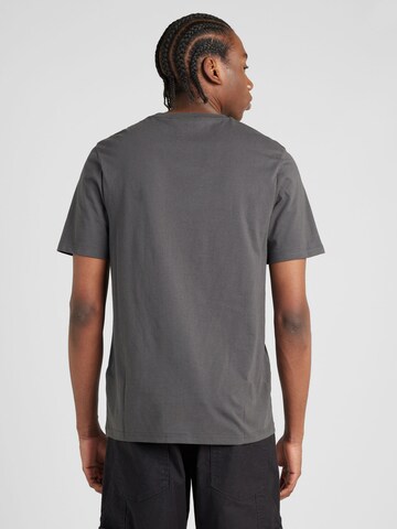 T-Shirt 'Tonal Eagle' Lyle & Scott en gris