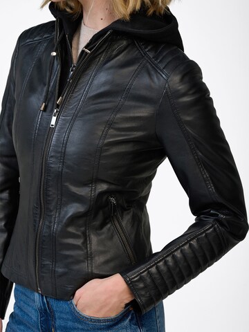 Veste mi-saison 'Rania' RICANO en noir