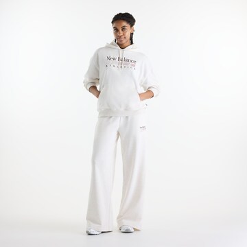 Felpa 'Trackside' di new balance in bianco