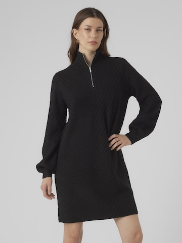 Robes en maille VERO MODA en noir : devant