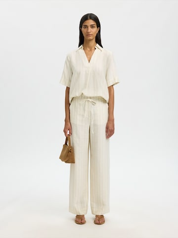 SELECTED Loosefit Housut värissä beige