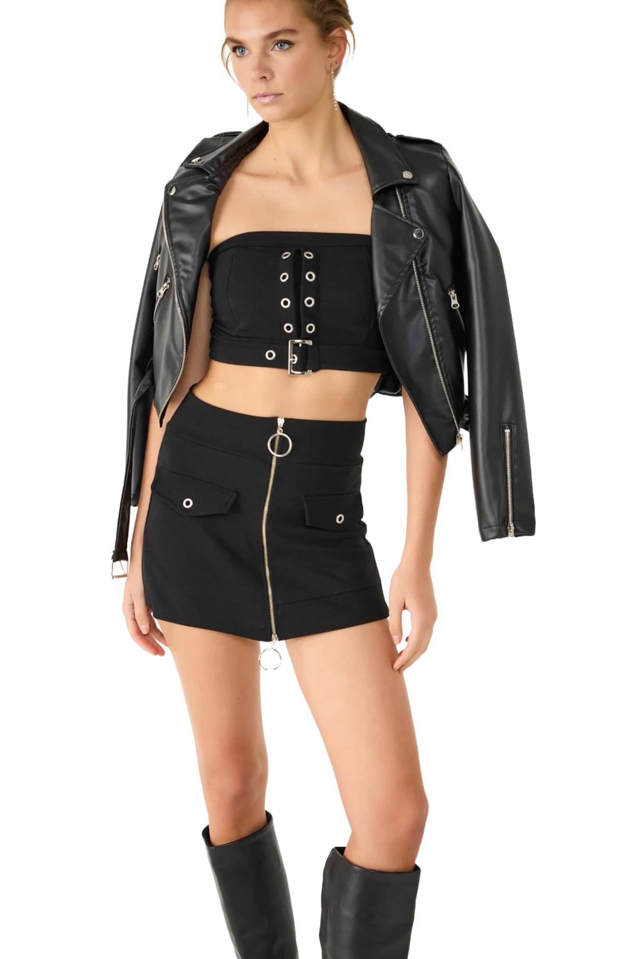 Costume No Matter What en noir