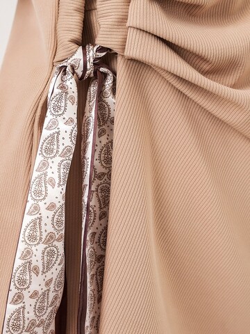 Pantalons de tailleur Bigdart en beige
