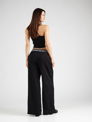 WEEKDAY Wide leg Trousers 'Wendy' in Black