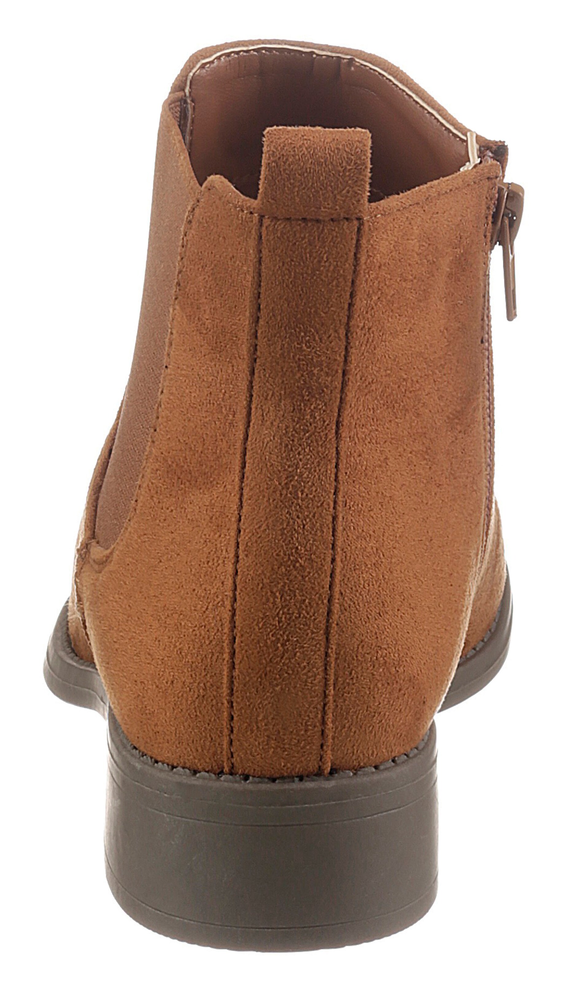 Aniston Chelsea Boots in Brown
