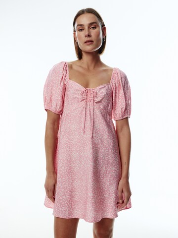 EDITED Šaty 'Tomke' – pink: přední strana