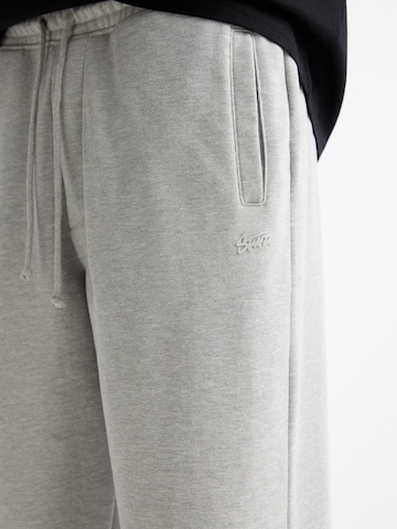 Pull&Bear Loosefit Hose in Grau