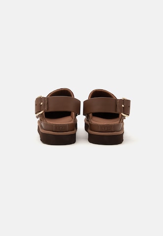 UGG - Socas 'Goldenstar Villa' em castanho