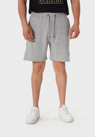 Oldskull Regular Sweatshorts in Grau: Vorderseite
