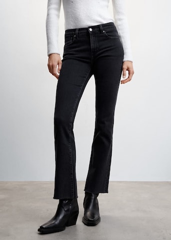 MANGO Bootcut Jeans 'dafne' in Zwart: voorkant