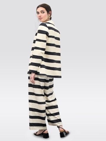 Lola Casademunt Blazer | bela barva