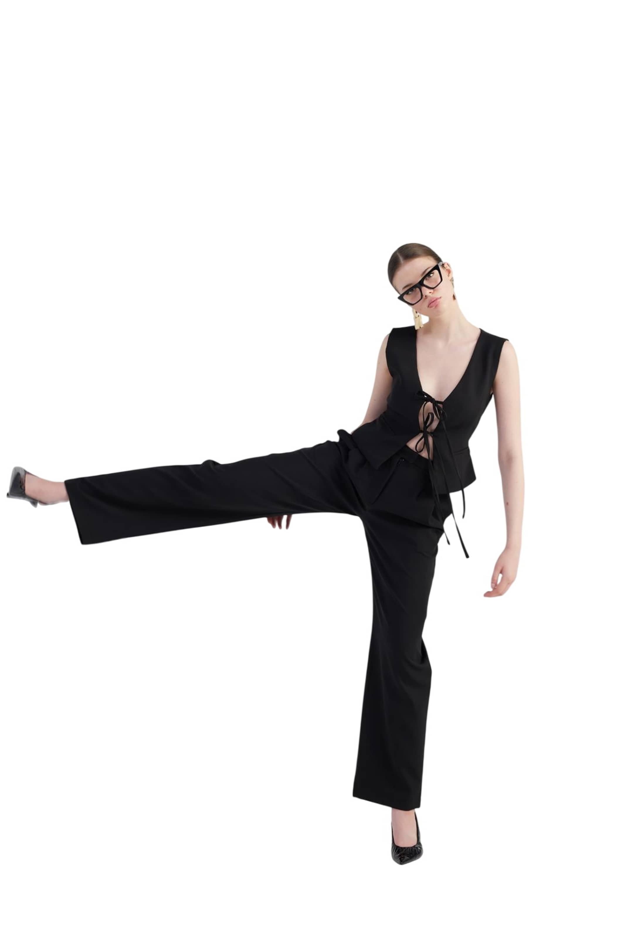 HOLLY LOLLY Loosefit Hose in Schwarz