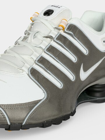 Nike Sportswear Sneakers laag 'Shox NZ' in Wit