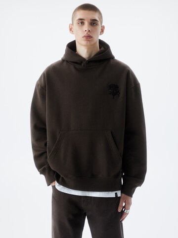 Pull&Bear Sweatshirt i brun: forside