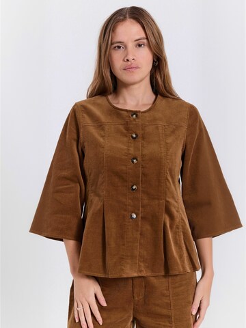 Pullover ' Rina ' di NORR in marrone: frontale
