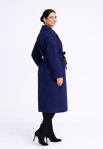 Elara Mantel in Blau