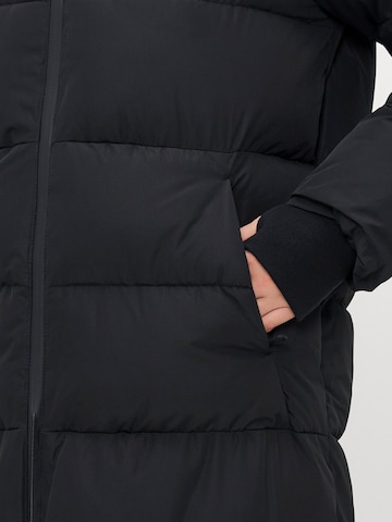 Manteau d’hiver 'VMELANOR LAURIE' Vero Moda Tall en noir
