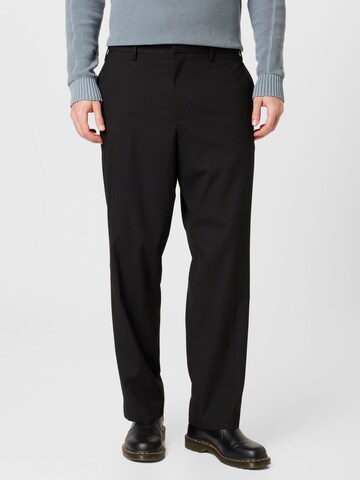 BURTON MENSWEAR LONDON Regular Trousers in Black: front
