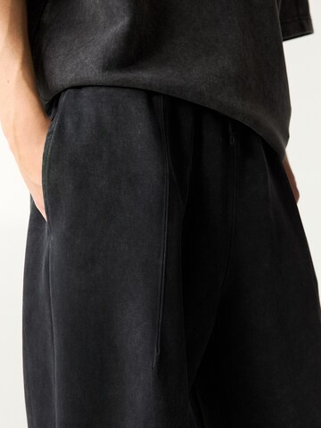 Pull&Bear Loosefit Hose in Grau