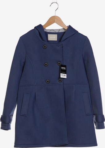Amber & June Jacket & Coat in L in Blue: front