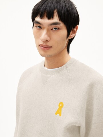 Sweat-shirt 'JOAAN' ARMEDANGELS en beige