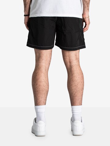 Carhartt WIP Regular Sporthose in Schwarz