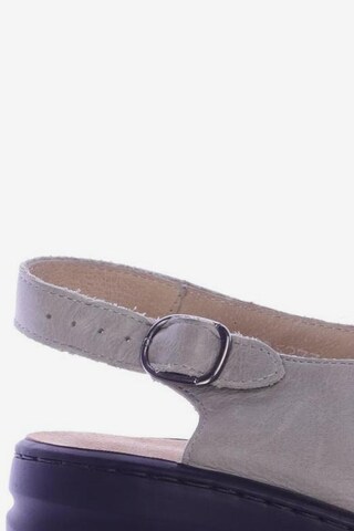 Finn Comfort Sandals & High-Heeled Sandals in 38,5 in Grey