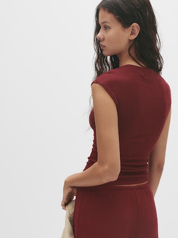 Tricou de la Pull&Bear pe roșu