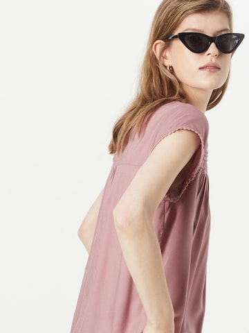 VERO MODA - Blusa 'DEBBIE' en rosa