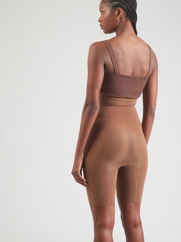 Pantalon modelant 'Everyday' SPANX en marron