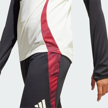 T-Shirt fonctionnel 'Manchester United Tiro 24' ADIDAS PERFORMANCE en blanc
