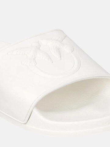 PINKO Kapcie 'PINKO DILLY 01 SLIPPER RUBBERIZED Scarpe' w kolorze biały