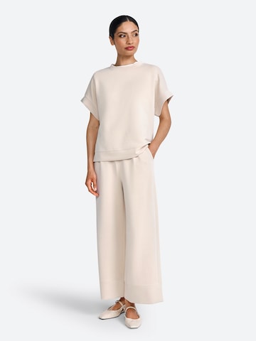 Rich & Royal Regular Trousers in White: front