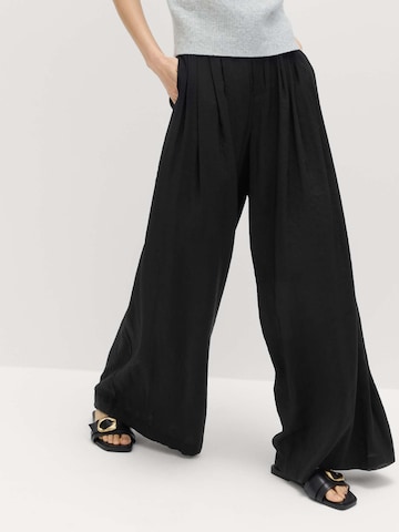 Marks & Spencer Wide Leg Hose in Schwarz: Vorderseite