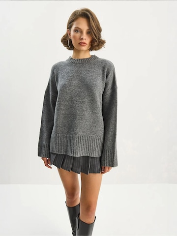 Pullover di Bianco Lucci in grigio