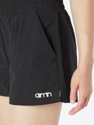 Regular Pantalon de sport aim'n en noir