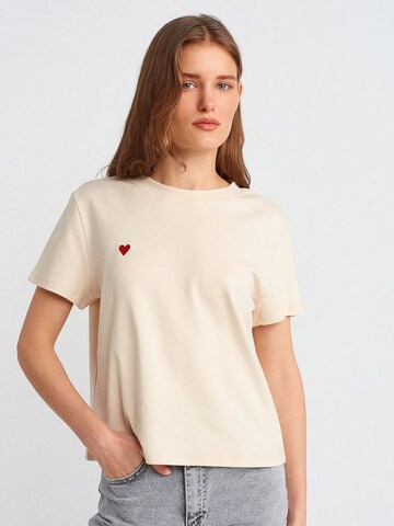 T-shirt Dilvin en beige : devant