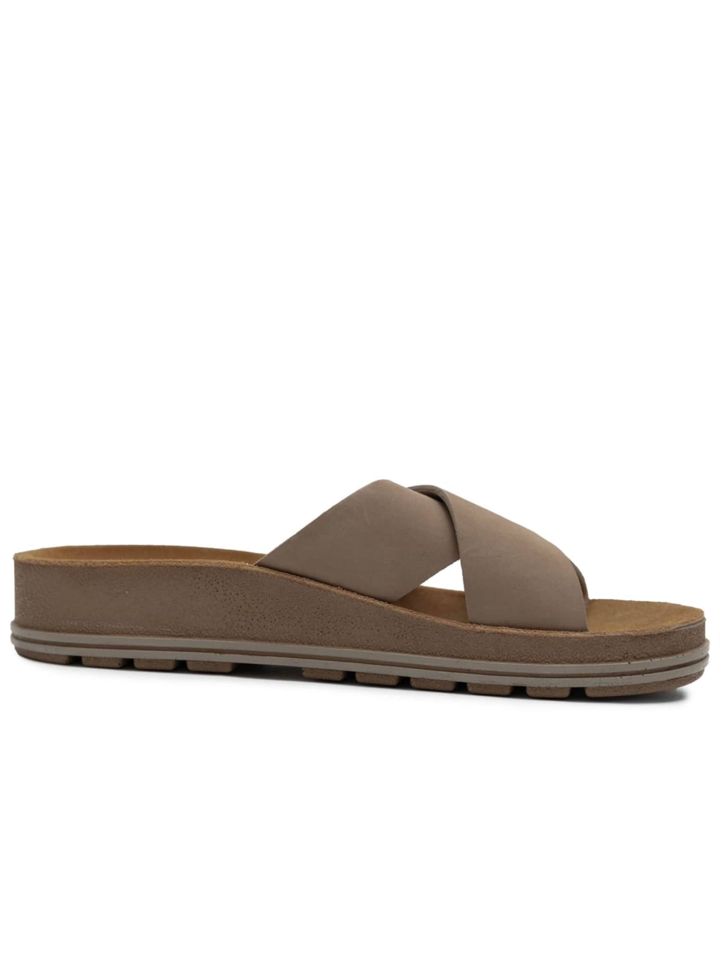 Maciejka Mules in Beige